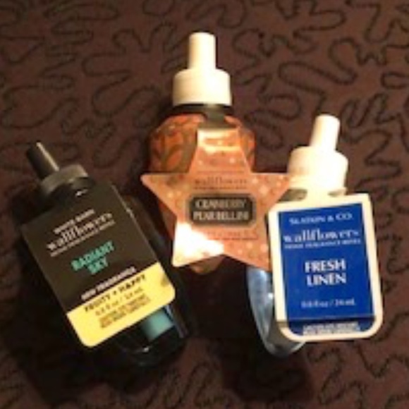 *HOST PICK* Bath & Body Works Wallflowers Refill Set *NEW* - Picture 1 of 4